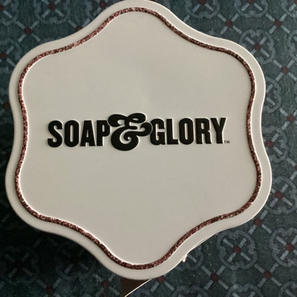 Soap & Glory Pink Me Up - Picture 2 of 7